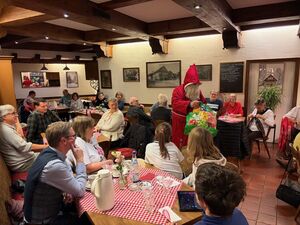 Jeder war gespannt, was der Nikolaus in diesem Jahr in an Geschenken dabei hat.